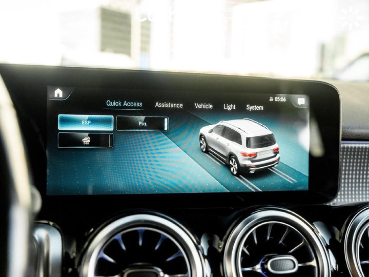 2022 Mercedes-Benz G-Class 250 Panroof Navi Blind Spot Assist Active Brake Assist Photo