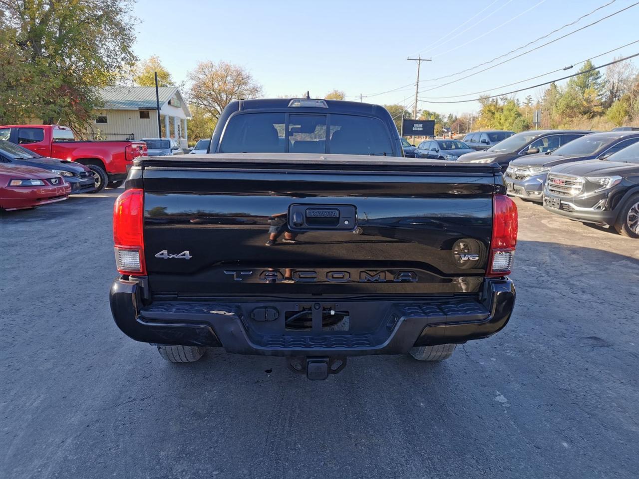 2020 Toyota Tacoma  - Photo #4