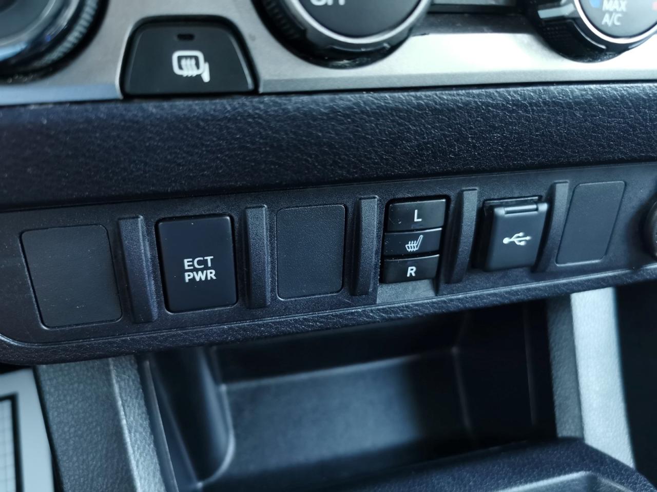 2020 Toyota Tacoma  - Photo #23