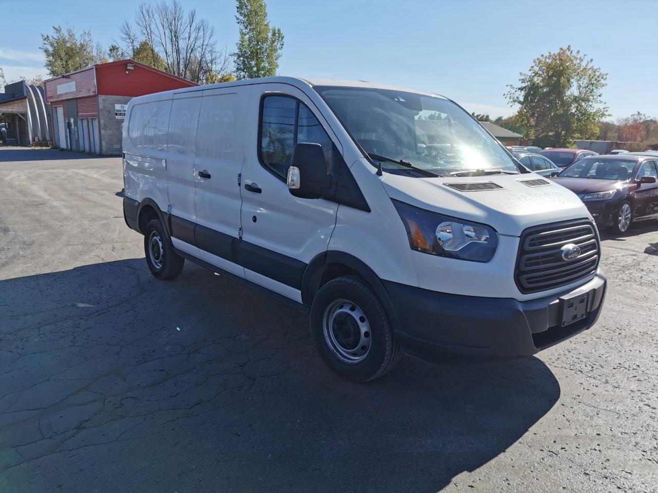 2017 Ford Transit 250 Van Low Roof 60/40 Pass.130-in. WB Photo2