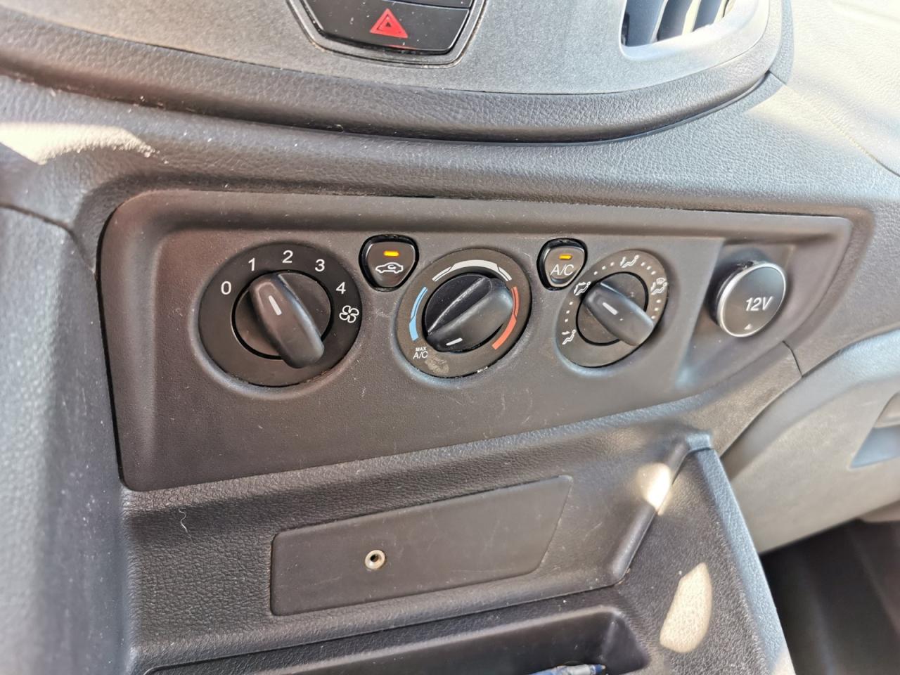 2017 Ford Transit 250 Van Low Roof 60/40 Pass.130-in. WB - Photo #18