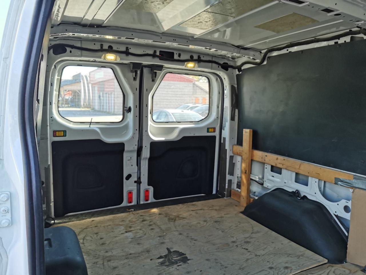 2017 Ford Transit 250 Van Low Roof 60/40 Pass.130-in. WB - Photo #25