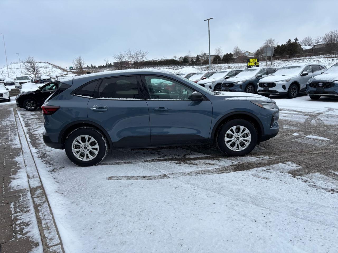 2025 Ford Escape PREVIOUS DEMO! LIKE NEW! ACTIVE AWD! TECH PACKAGE! Photo3