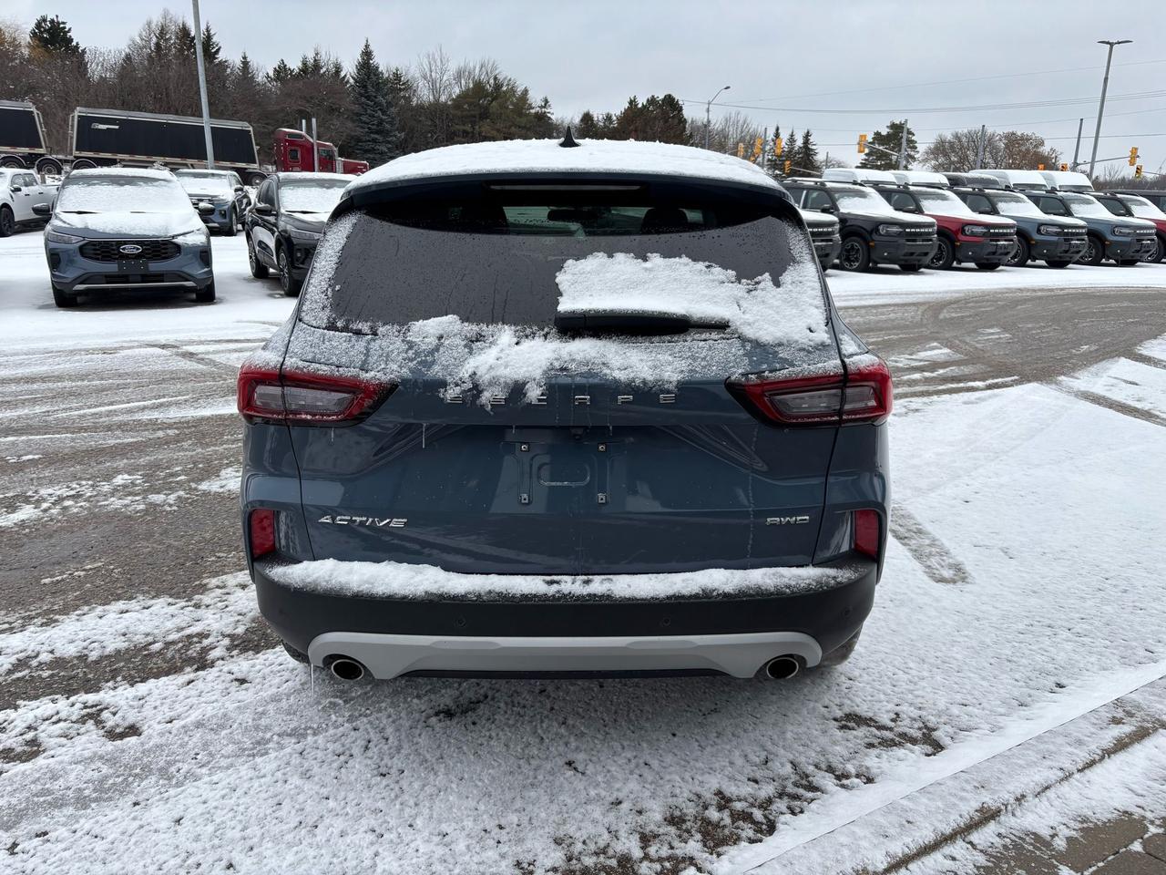 2025 Ford Escape PREVIOUS DEMO! LIKE NEW! ACTIVE AWD! TECH PACKAGE! Photo4