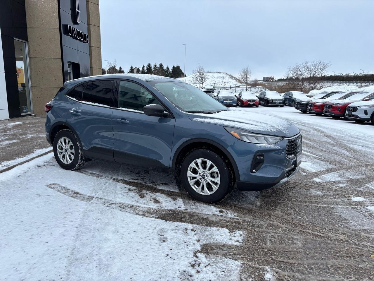 2025 Ford Escape PREVIOUS DEMO! LIKE NEW! ACTIVE AWD! TECH PACKAGE! Photo