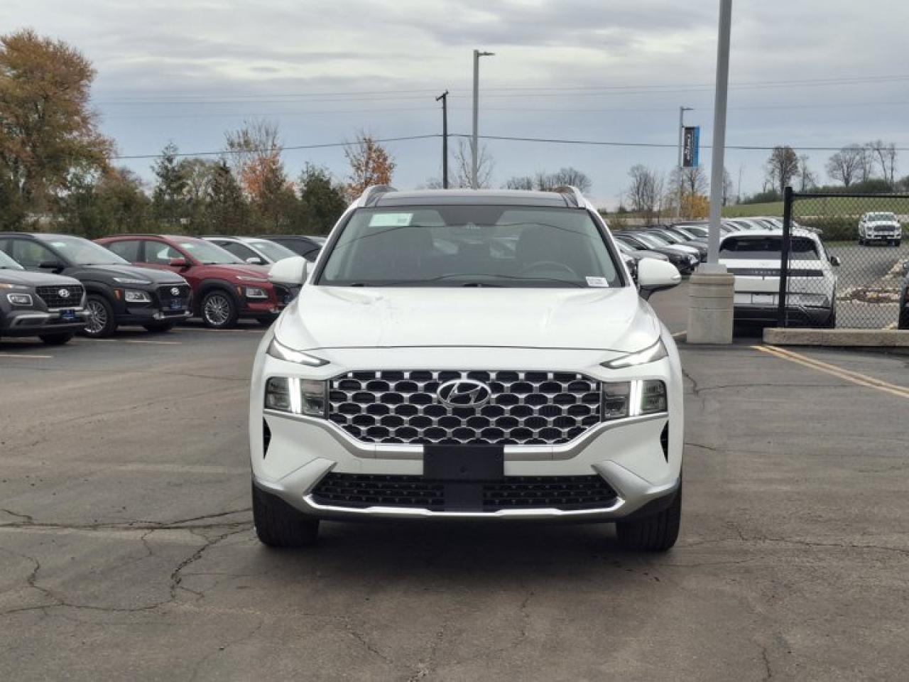 2021 Hyundai Santa Fe Hybrid Luxury AWD | Leather | Pano Roof | Cooled + Heated Seats | Heated Wheel | CarPlay + Android & More ! Photo