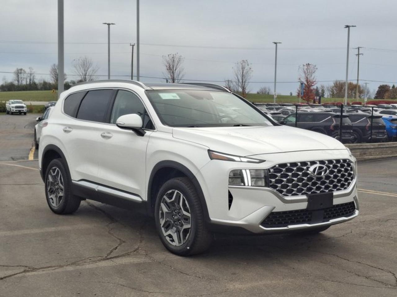 2021 Hyundai Santa Fe Hybrid Luxury AWD | Leather | Pano Roof | Cooled + Heated Seats | Heated Wheel | CarPlay + Android & More ! Photo