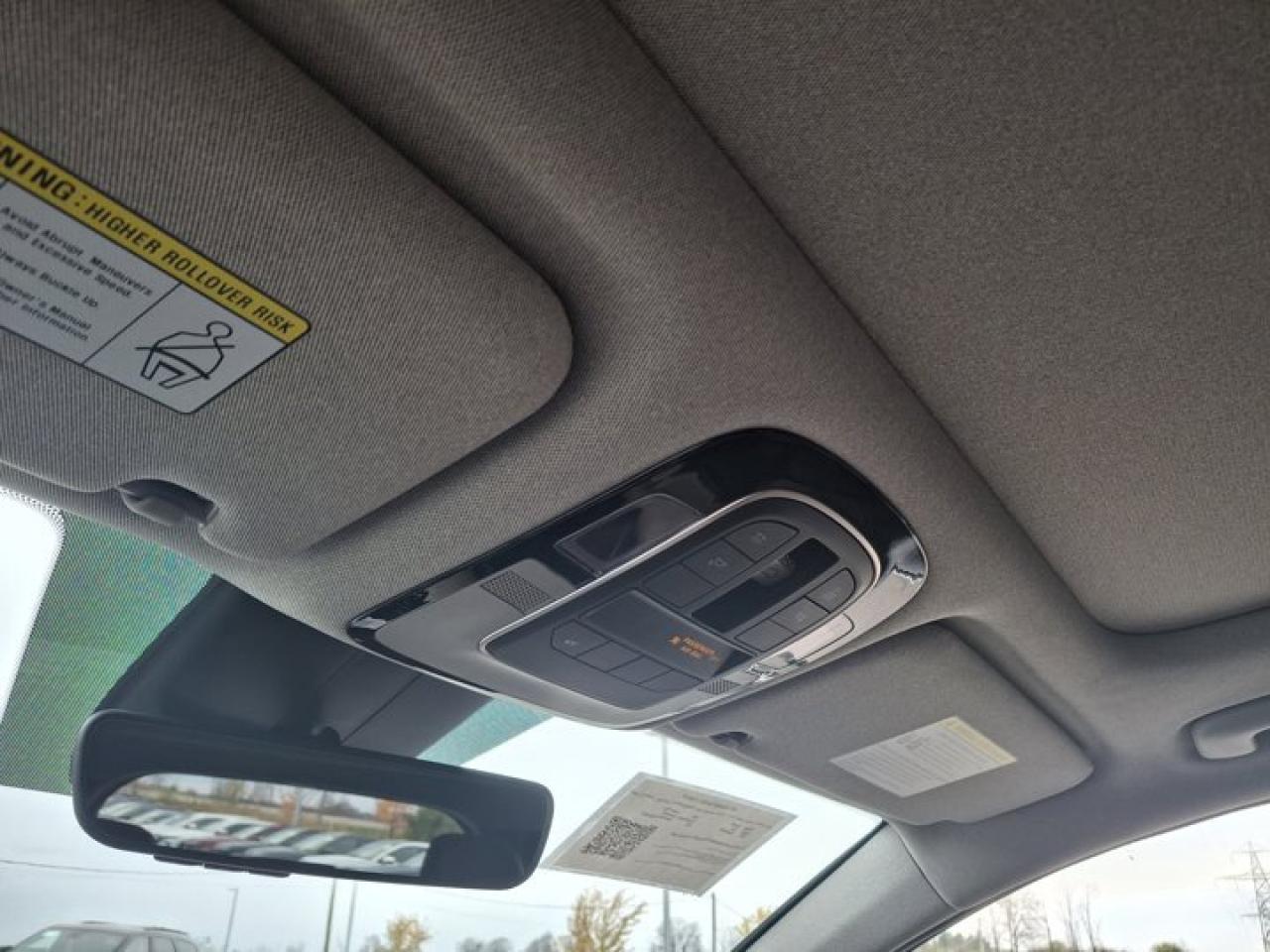 2021 Hyundai Santa Fe Hybrid Luxury AWD | Leather | Pano Roof | Cooled + Heated Seats | Heated Wheel | CarPlay + Android & More ! Photo