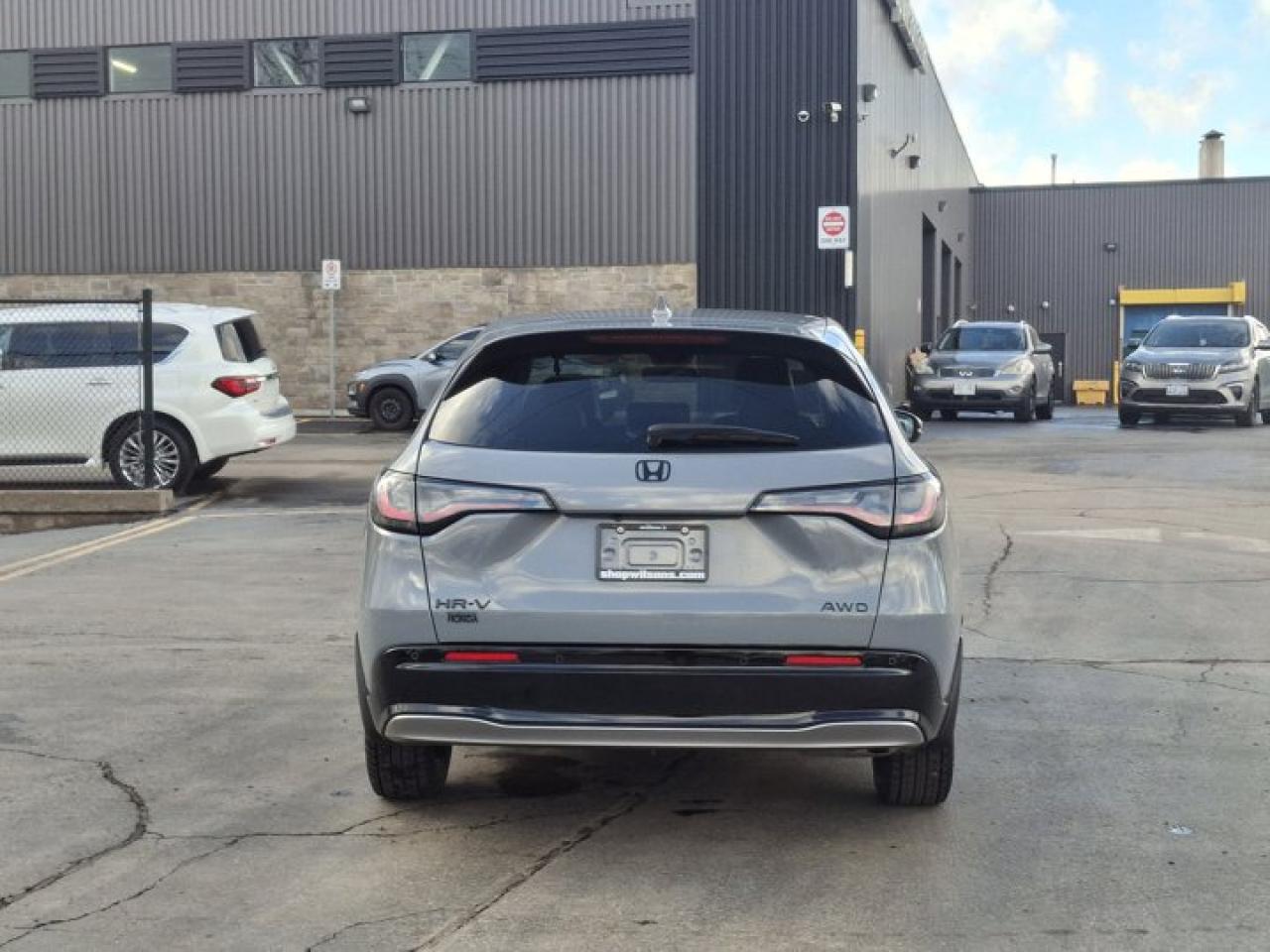 2023 Honda HR-V EX-L AWD | Leather | Sunroof | Nav | Adaptive Cruise | Heated Seats | CarPlay + Android and More ! Photo