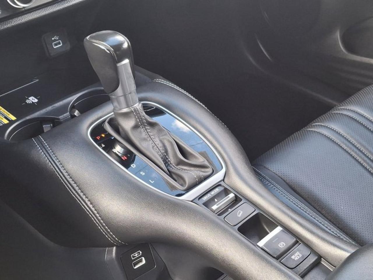 2023 Honda HR-V EX-L AWD | Leather | Sunroof | Nav | Adaptive Cruise | Heated Seats | CarPlay + Android and More ! Photo