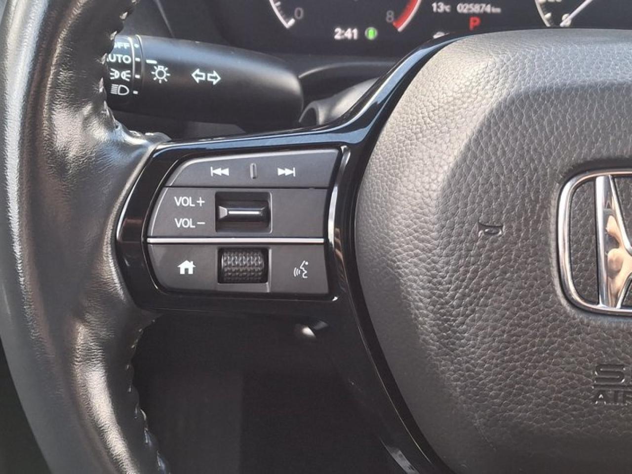 2023 Honda HR-V EX-L AWD | Leather | Sunroof | Nav | Adaptive Cruise | Heated Seats | CarPlay + Android and More ! Photo