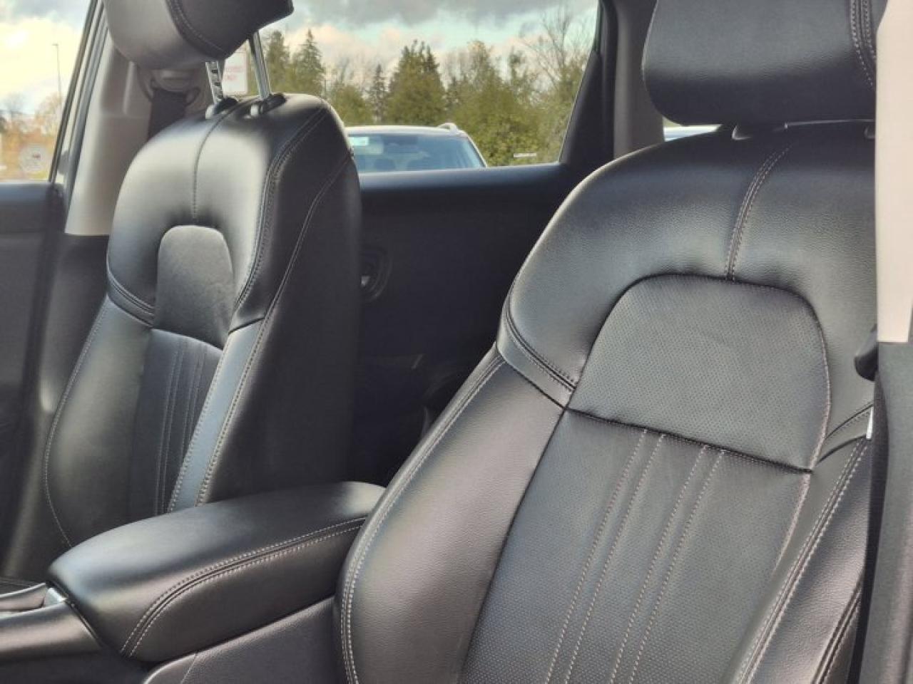 2023 Honda HR-V EX-L AWD | Leather | Sunroof | Nav | Adaptive Cruise | Heated Seats | CarPlay + Android and More ! Photo