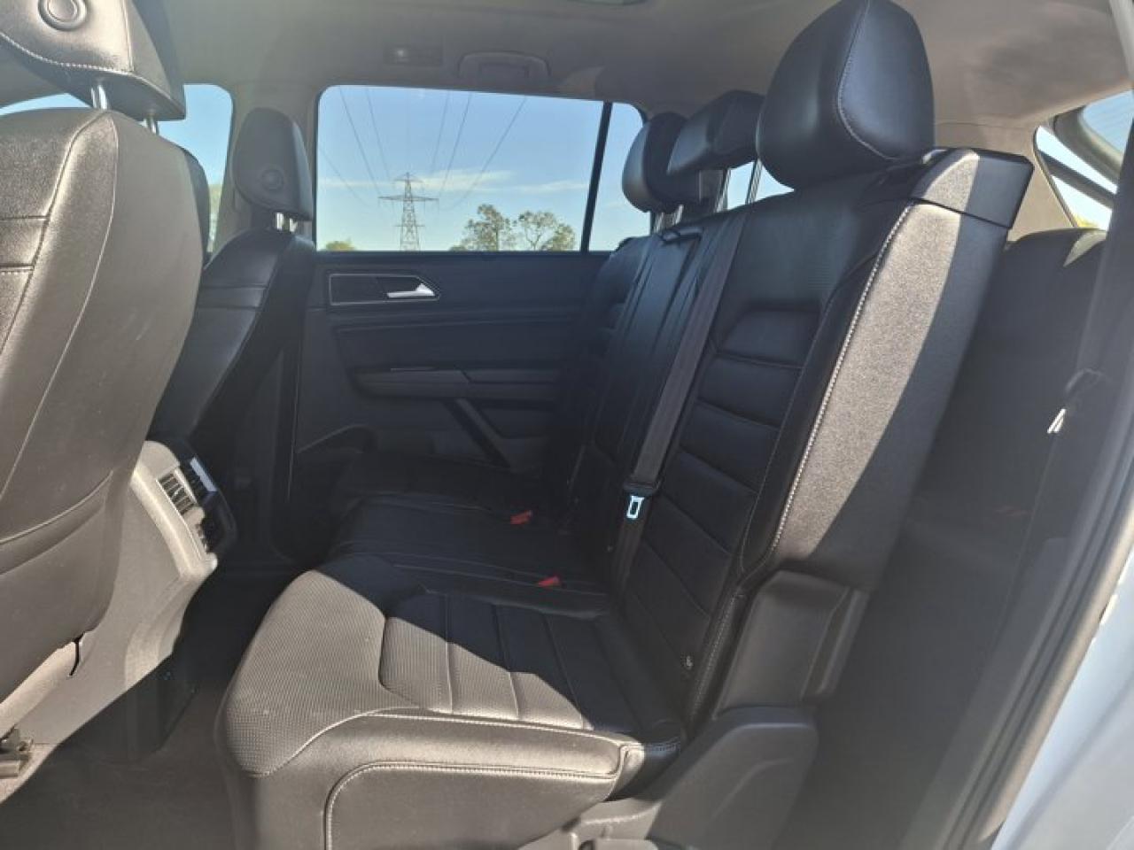 2018 Volkswagen Atlas Highline 4Motion | Leather | Pano Roof | Nav | Adaptive Cruise | Heated & Cooled Seats | Photo