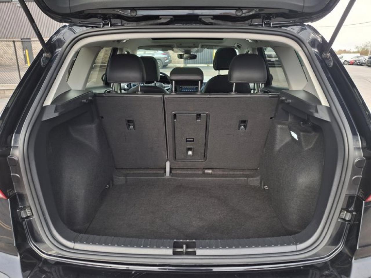 2024 Volkswagen Taos Comfortline | Panoramic Sunroof | Adaptive Cruise | Heated Wheel + Seats | CarPlay + Android | Powe Photo