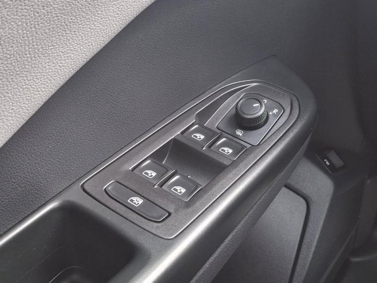 2024 Volkswagen Taos Comfortline | Panoramic Sunroof | Adaptive Cruise | Heated Wheel + Seats | CarPlay + Android | Powe Photo