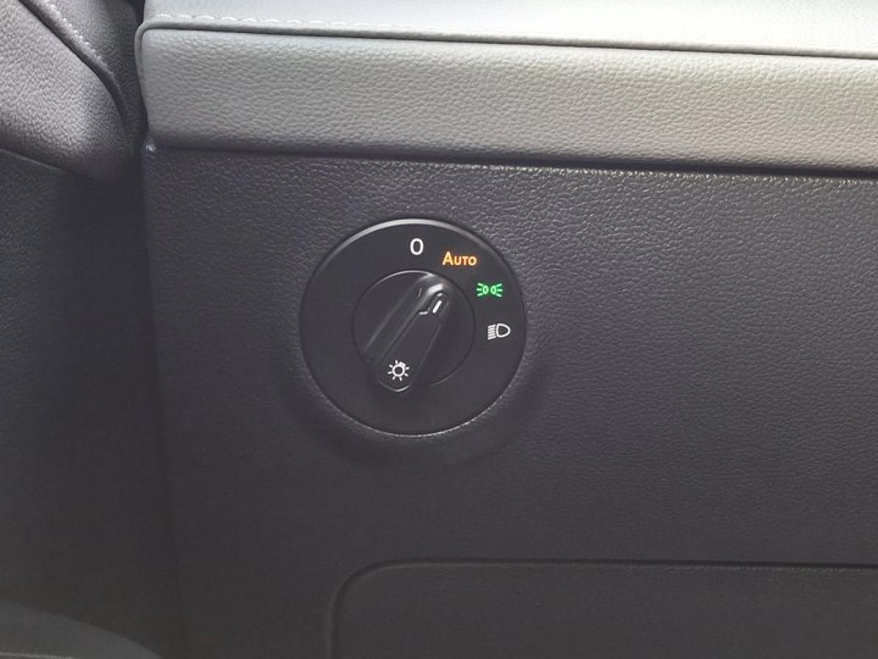 2024 Volkswagen Taos Comfortline | Panoramic Sunroof | Adaptive Cruise | Heated Wheel + Seats | CarPlay + Android | Powe Photo