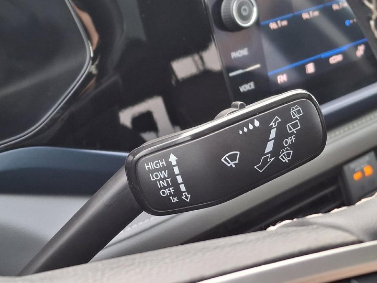 2024 Volkswagen Taos Comfortline | Panoramic Sunroof | Adaptive Cruise | Heated Wheel + Seats | CarPlay + Android | Powe Photo