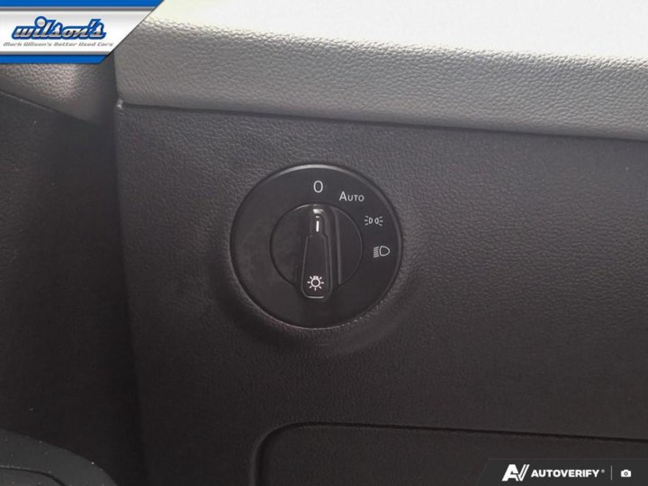 2022 Volkswagen Taos Comfortline AWD | Panoramic Sunroof | Cruise | Leatherette | New Tires | New Brakes | Photo