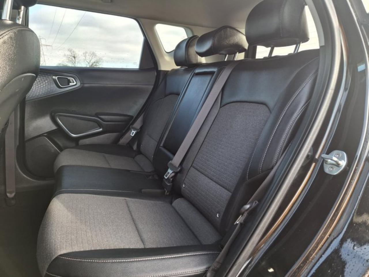 2021 Kia Soul EX+ | Sunroof | Heated Wheel + Seats | CarPlay + Android | Rear Camera | BSM | and More ! Photo