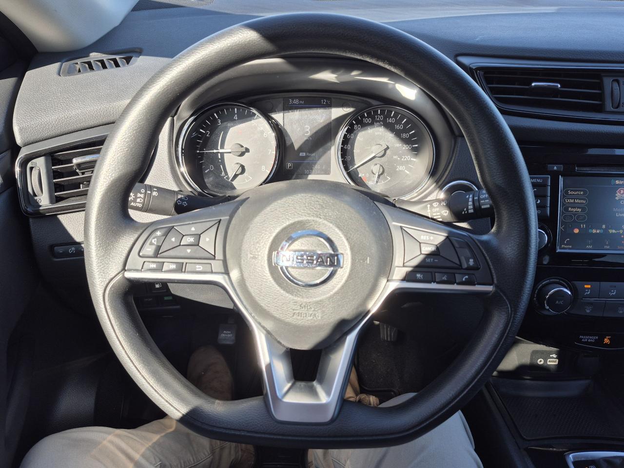 2020 Nissan Rogue SV Photo22