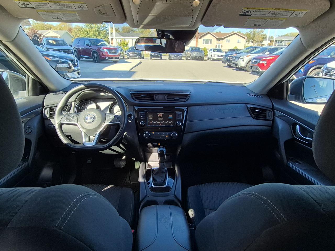 2020 Nissan Rogue SV Photo27