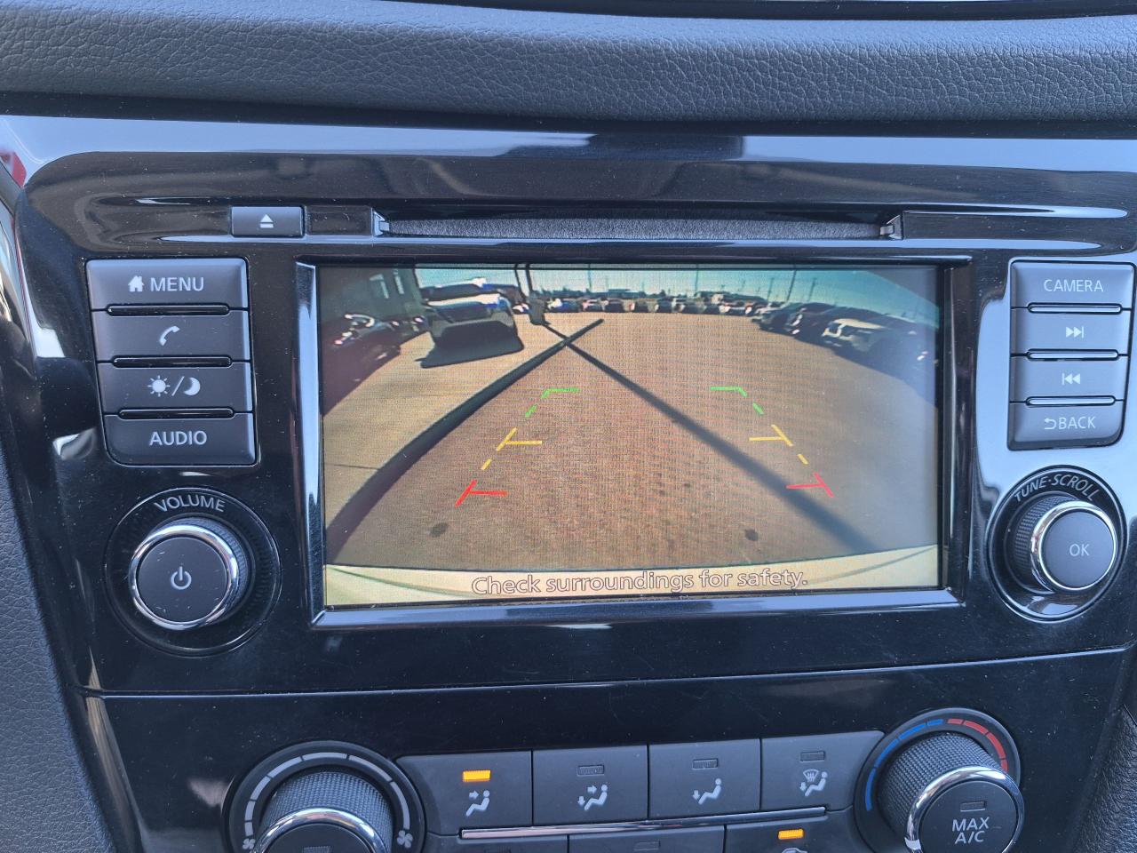 2020 Nissan Rogue SV Photo25