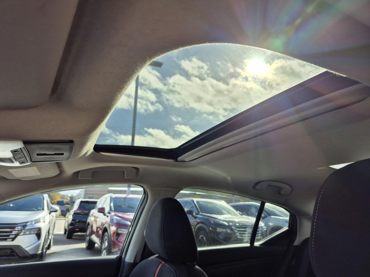 2022 Nissan Sentra SR Photo28