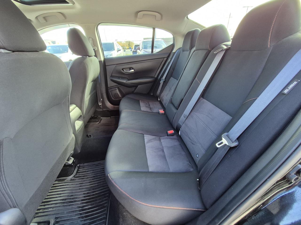 2022 Nissan Sentra SR Photo13
