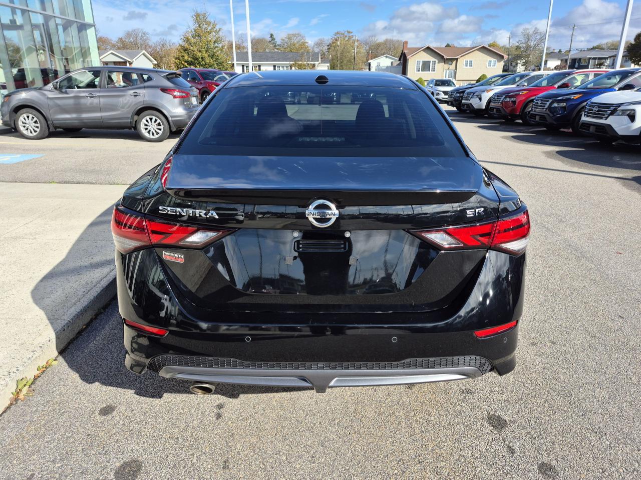 2022 Nissan Sentra SR Photo4