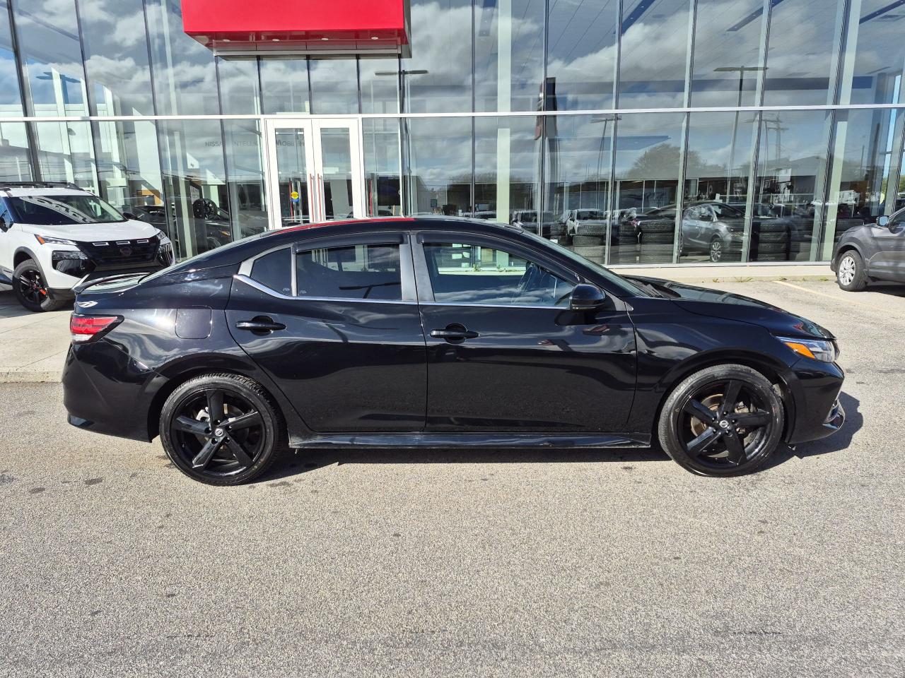 2022 Nissan Sentra SR Photo5