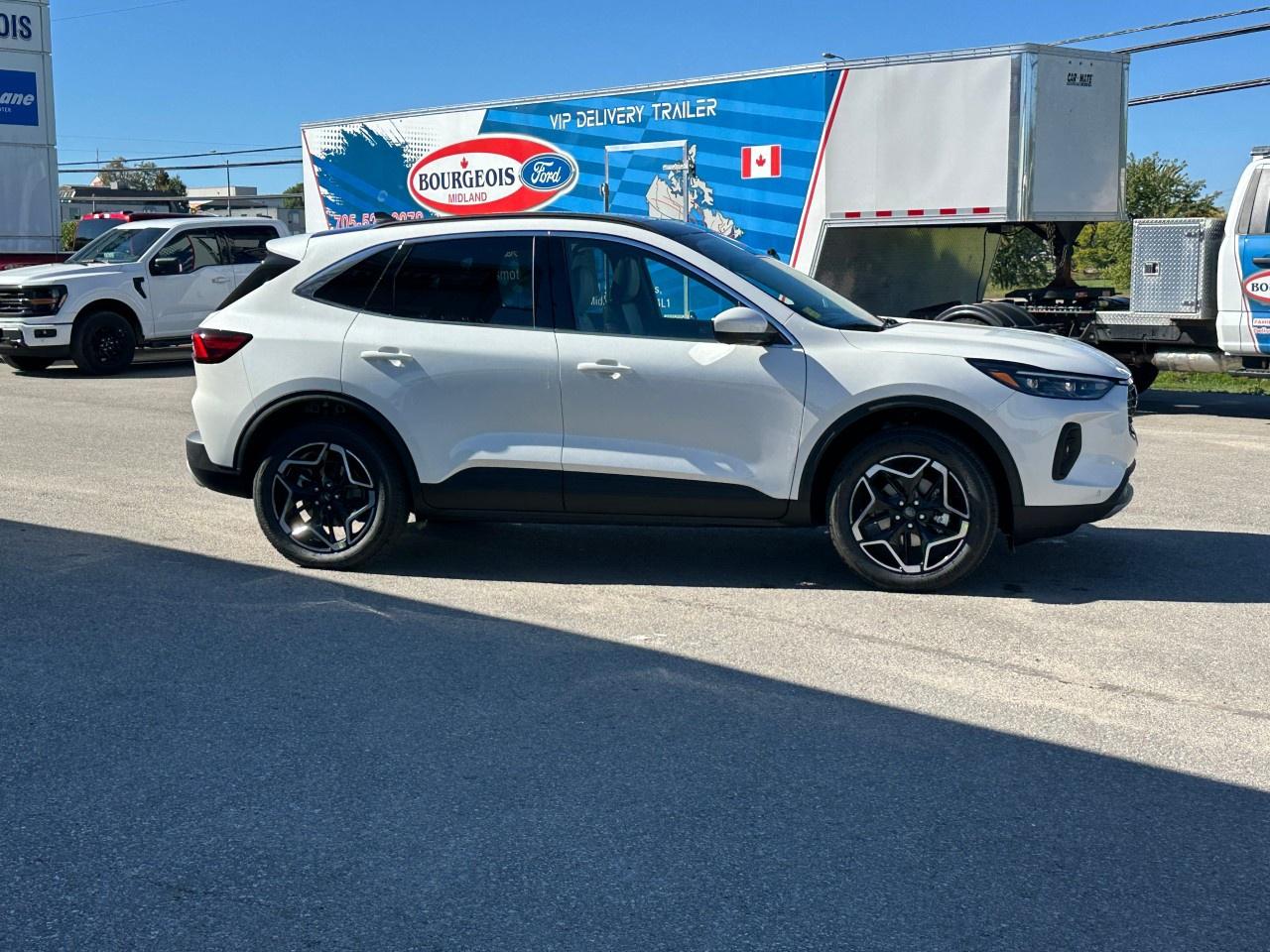 2026 Ford Escape Platinum AWD Photo