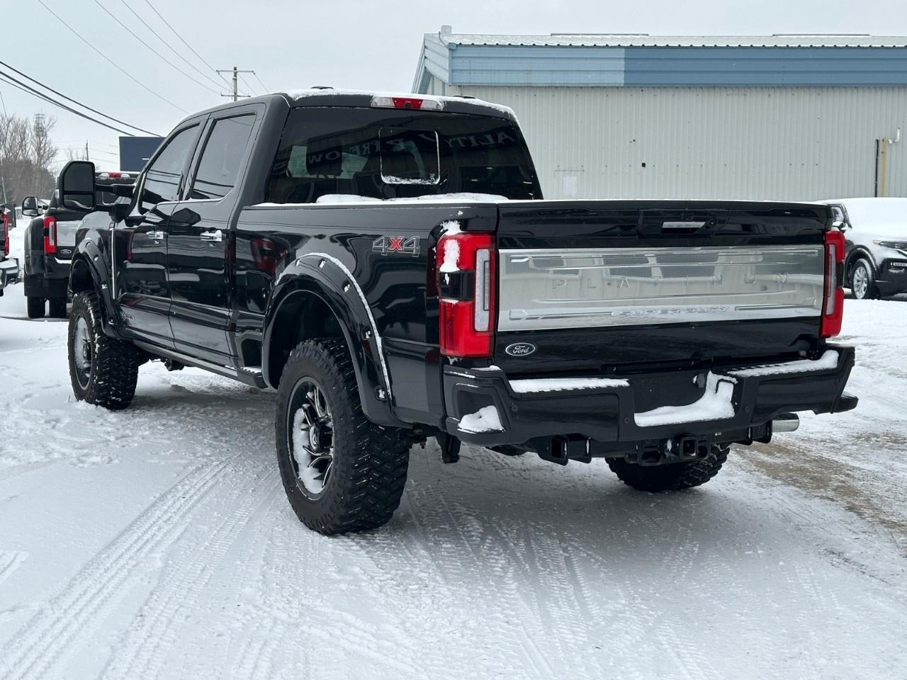 2023 Ford F-250 Super Duty SRW PLATINUM 4WD CREW CAB 6.75' BOX Photo