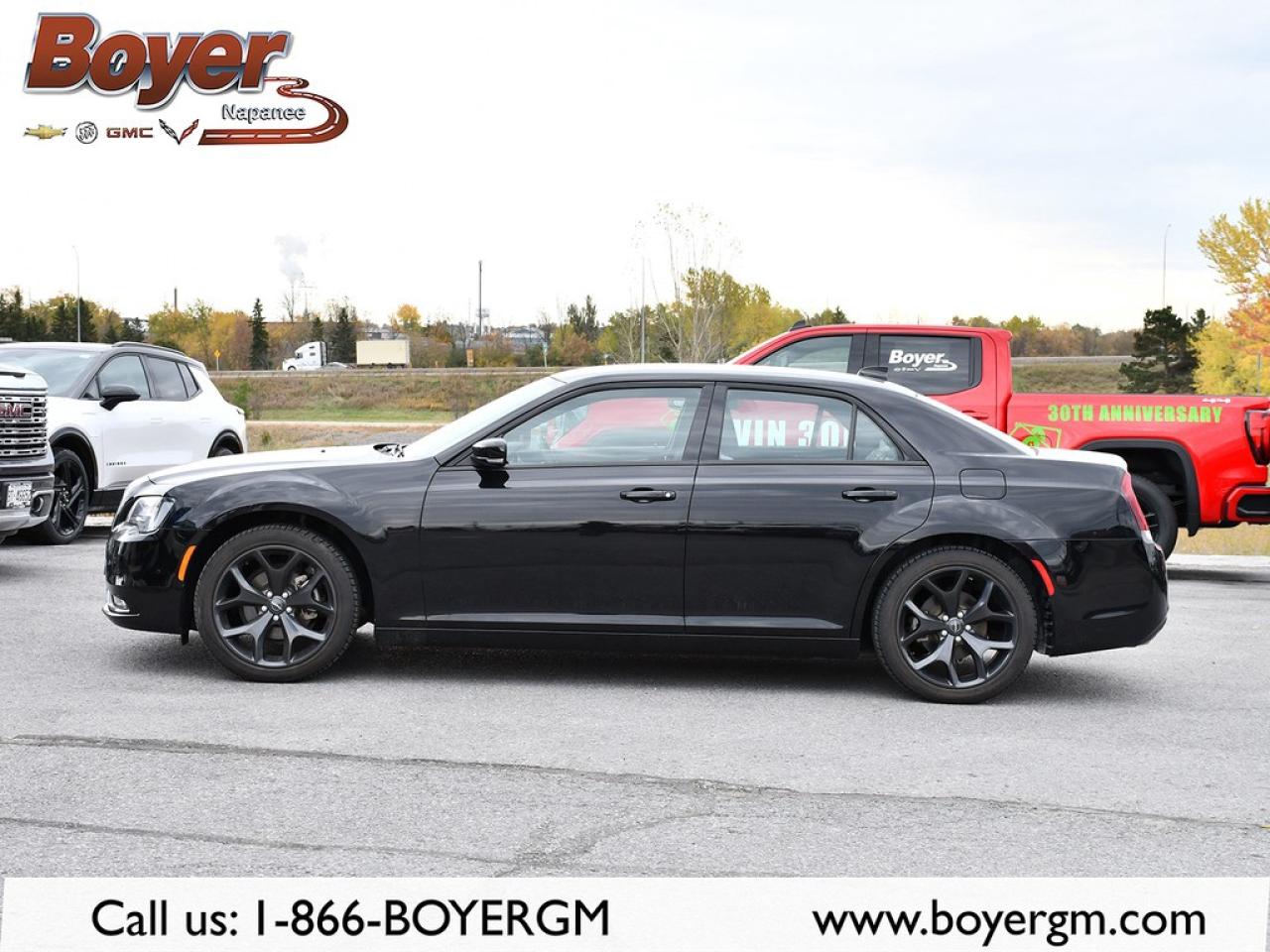 2021 Chrysler 300 300S RWD Photo2