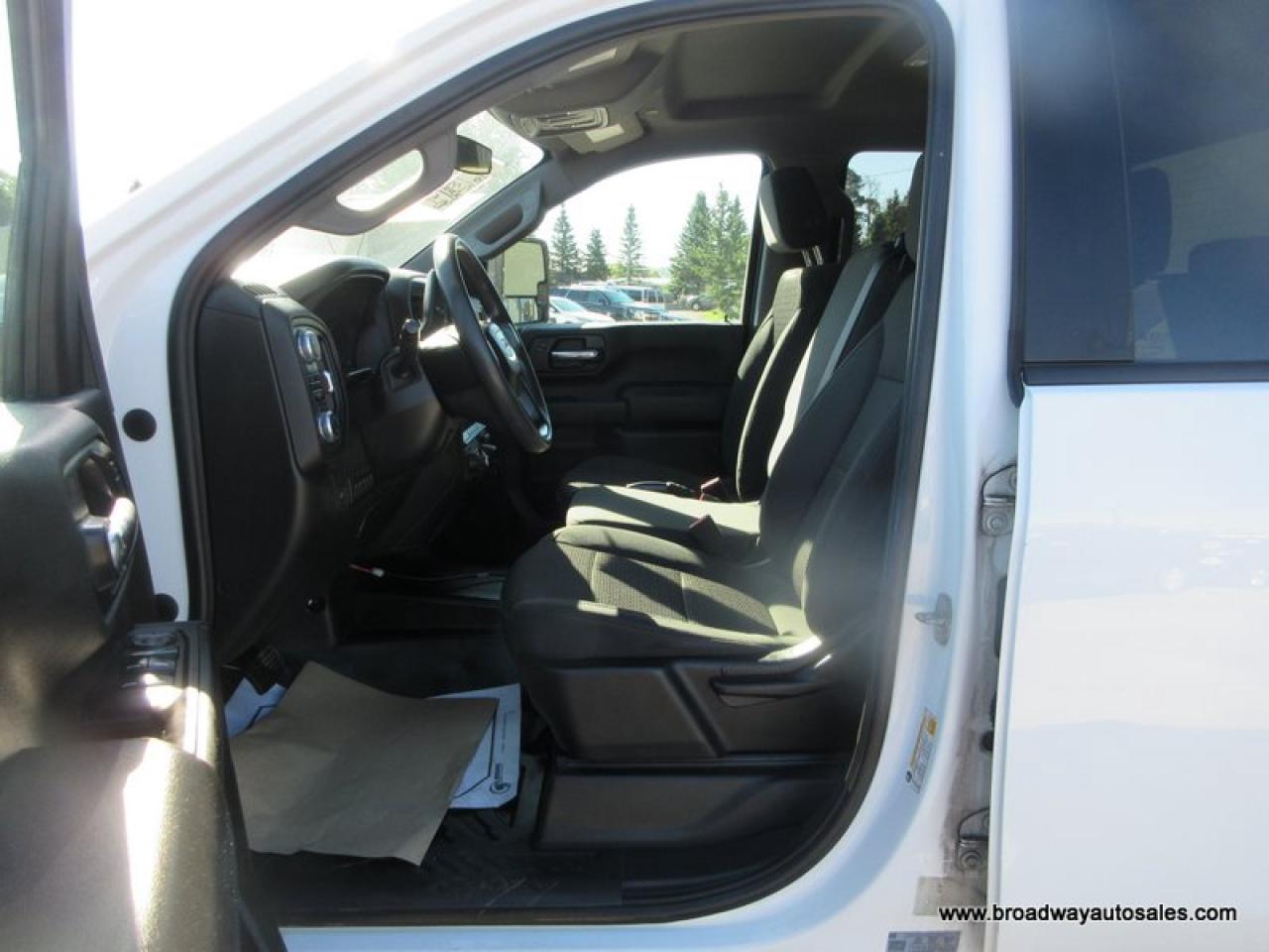 2022 GMC Sierra 2500 3/4 TON SL-MODEL 6 PASSENGER 6.6L - V8.. 4X4.. QUAD-CAB.. 6.6-FOOT-BOX.. SNOW-EX-V-PLOW.. BACK-UP CAMERA.. BLUETOOTH SYSTEM.. KEYLESS ENTRY.. Photo