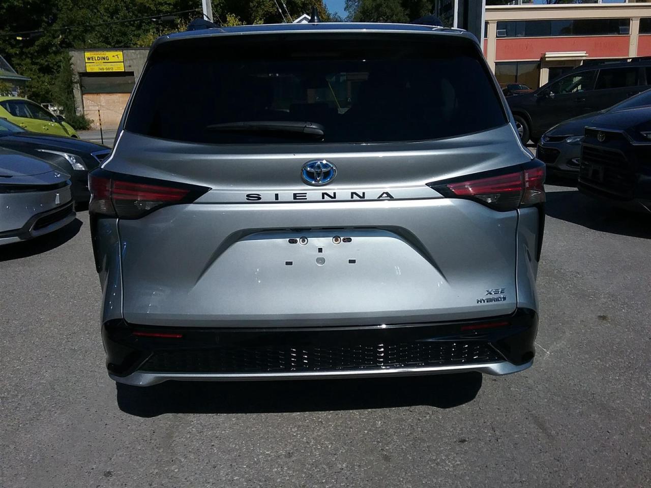 2022 Toyota Sienna XSE | HYBRID | Sunroof | NAV Photo4