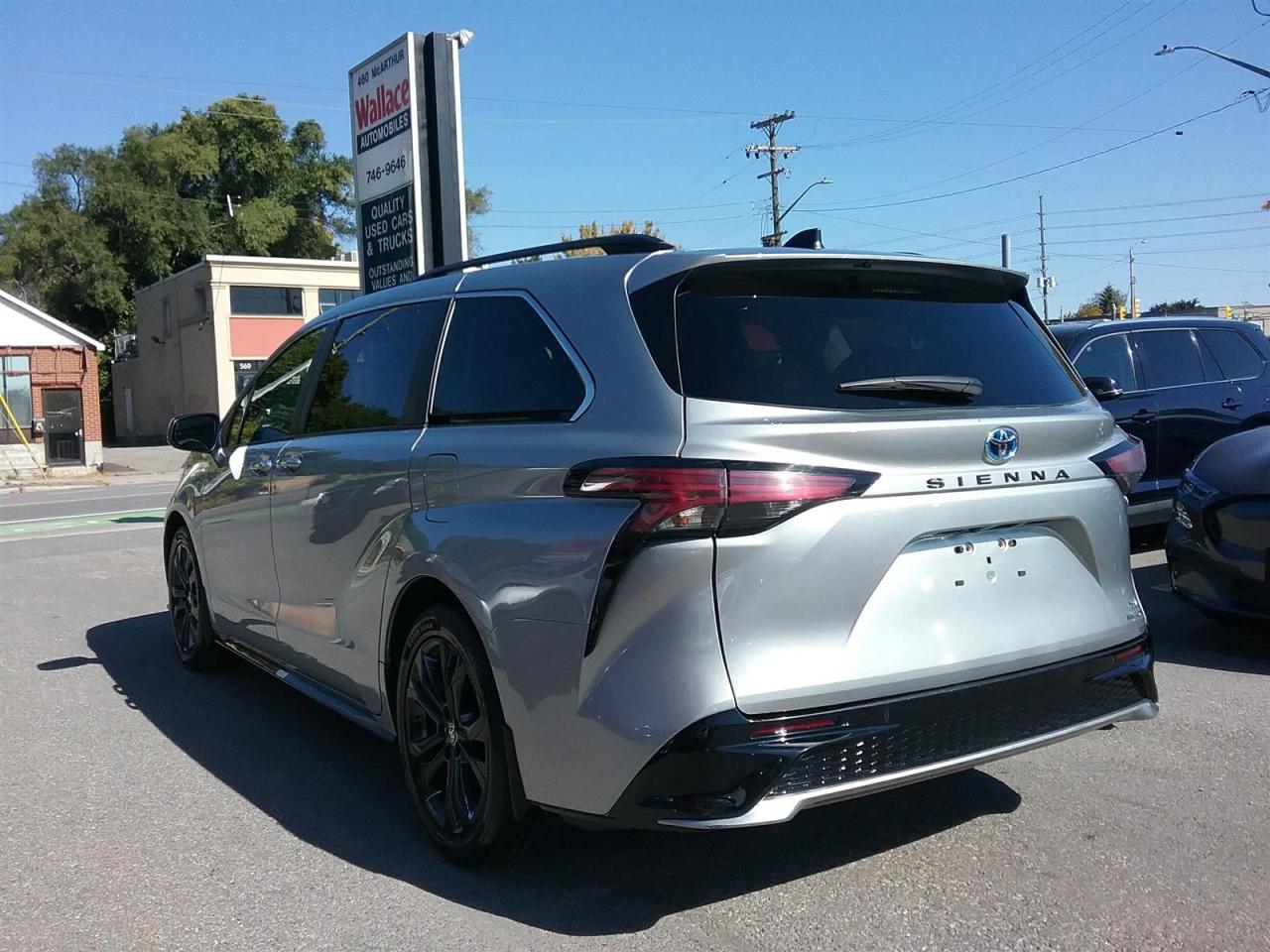 2022 Toyota Sienna XSE | HYBRID | Sunroof | NAV Photo3