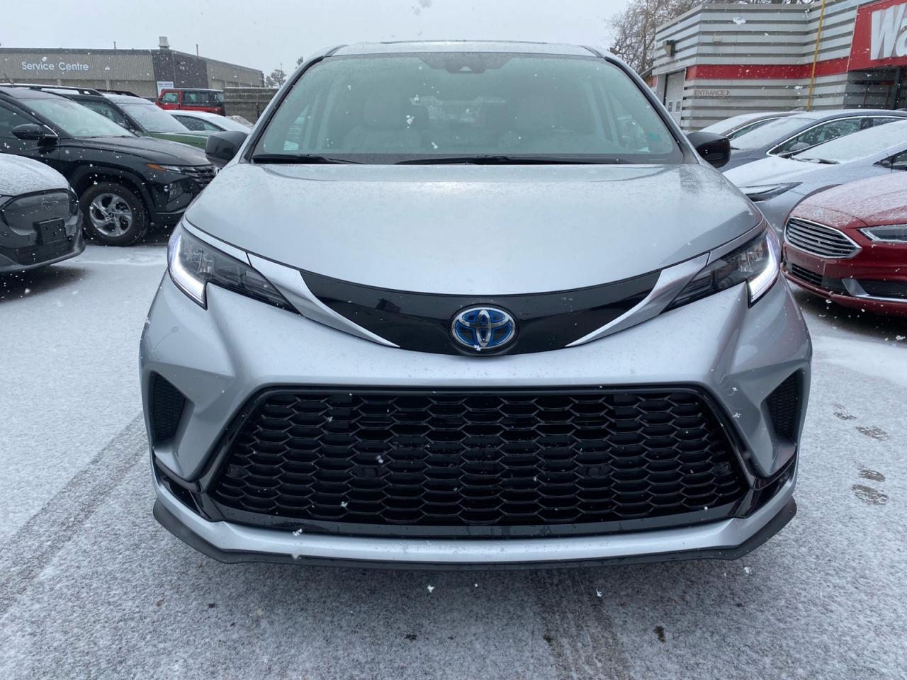 2022 Toyota Sienna XSE | HYBRID | Sunroof | NAV | *** SOLD *** Photo