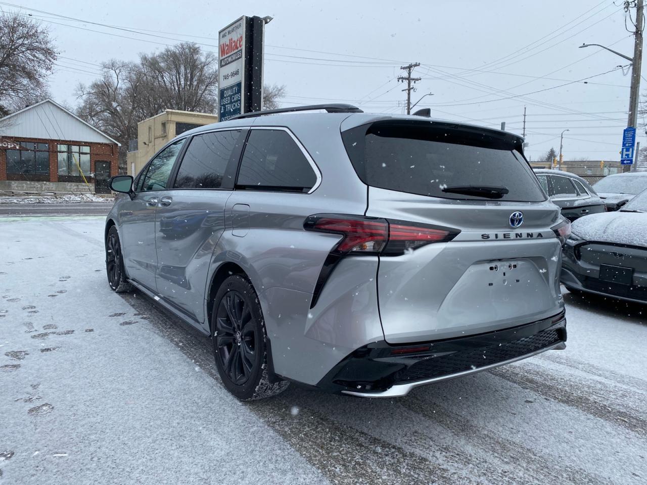 2022 Toyota Sienna XSE | HYBRID | Sunroof | NAV | *** SOLD *** Photo