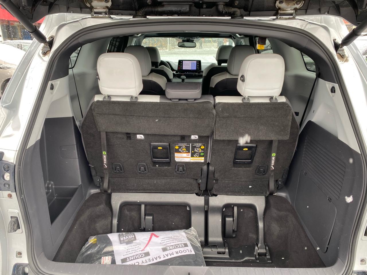 2022 Toyota Sienna XSE | HYBRID | Sunroof | NAV | *** SOLD *** Photo