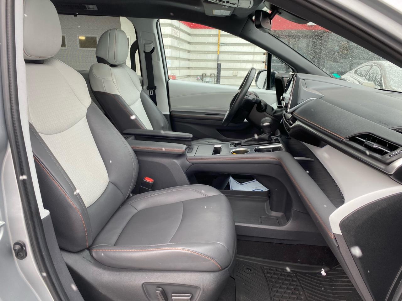 2022 Toyota Sienna XSE | HYBRID | Sunroof | NAV | *** SOLD *** Photo