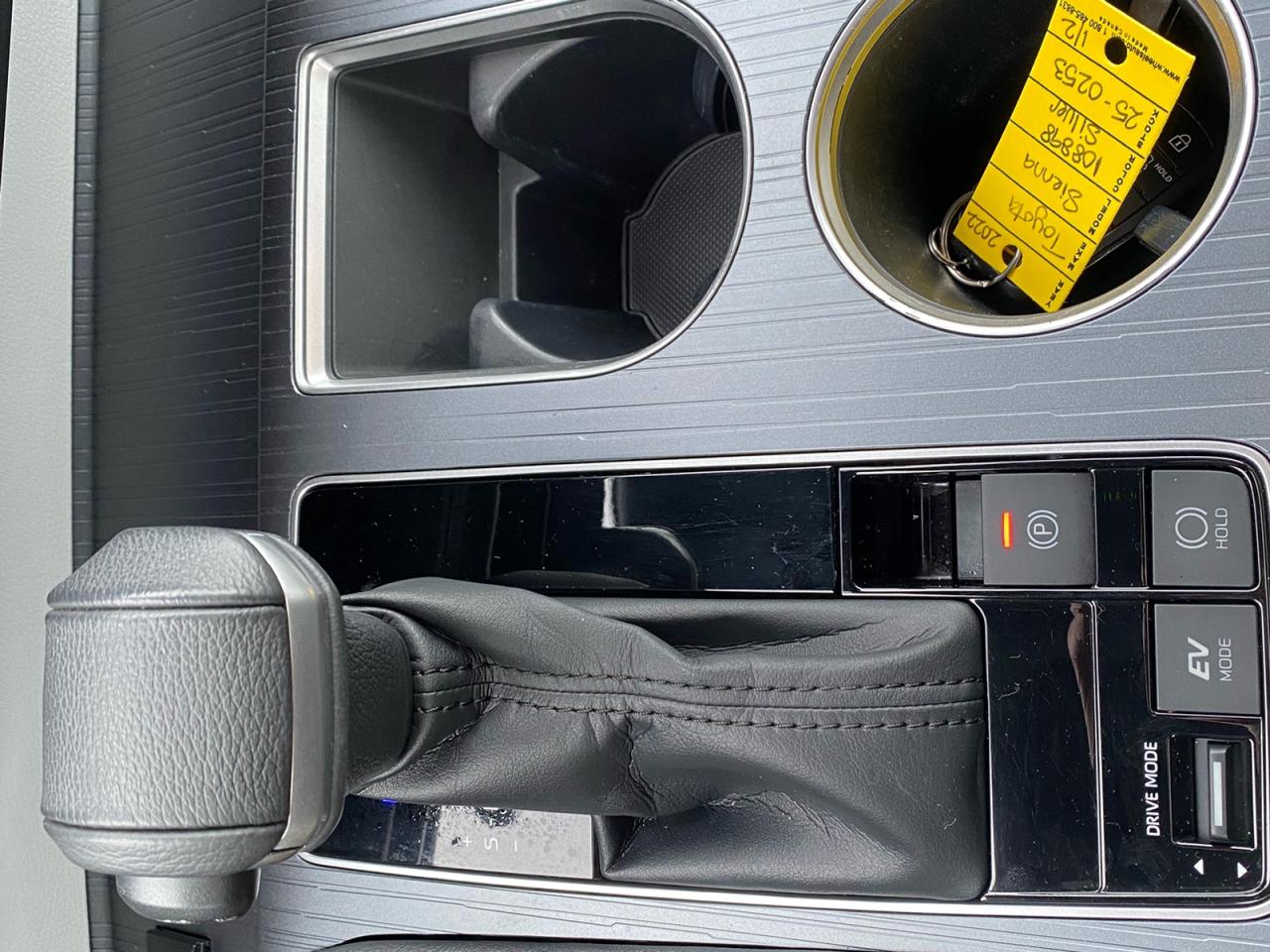 2022 Toyota Sienna XSE | HYBRID | Sunroof | NAV | *** SOLD *** Photo