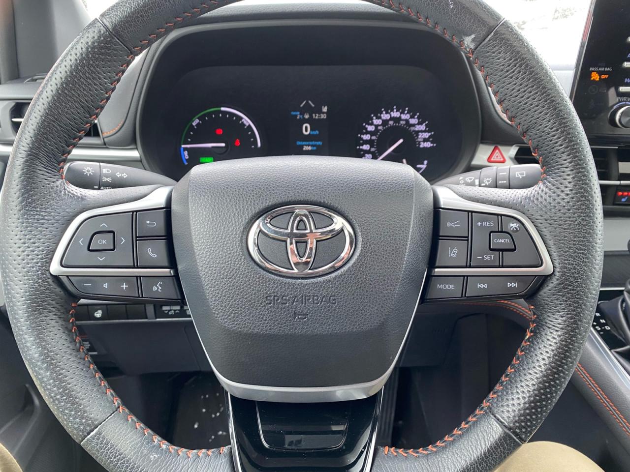 2022 Toyota Sienna XSE | HYBRID | Sunroof | NAV | *** SOLD *** Photo