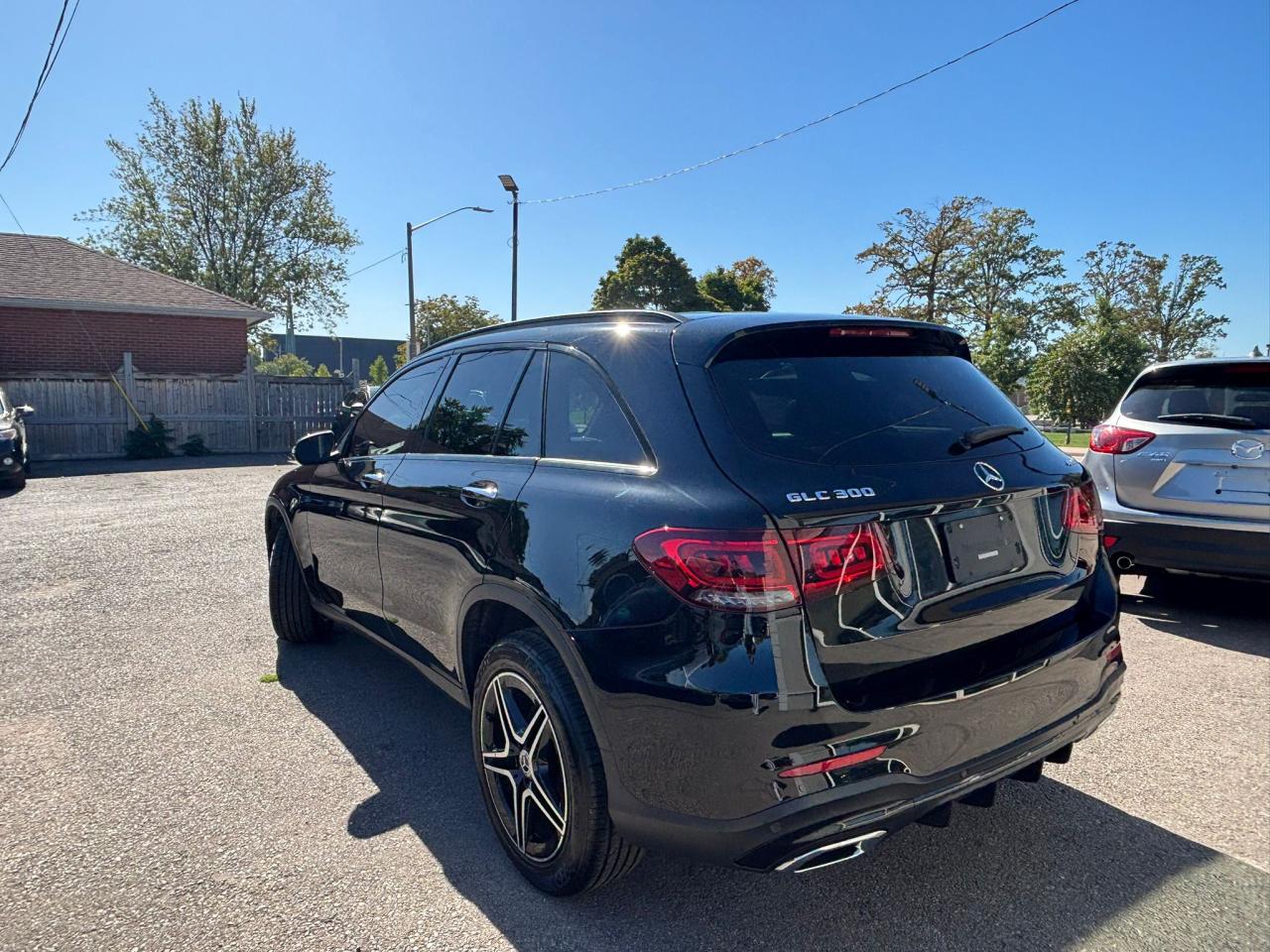 2021 Mercedes-Benz GLC-Class 300 Photo4