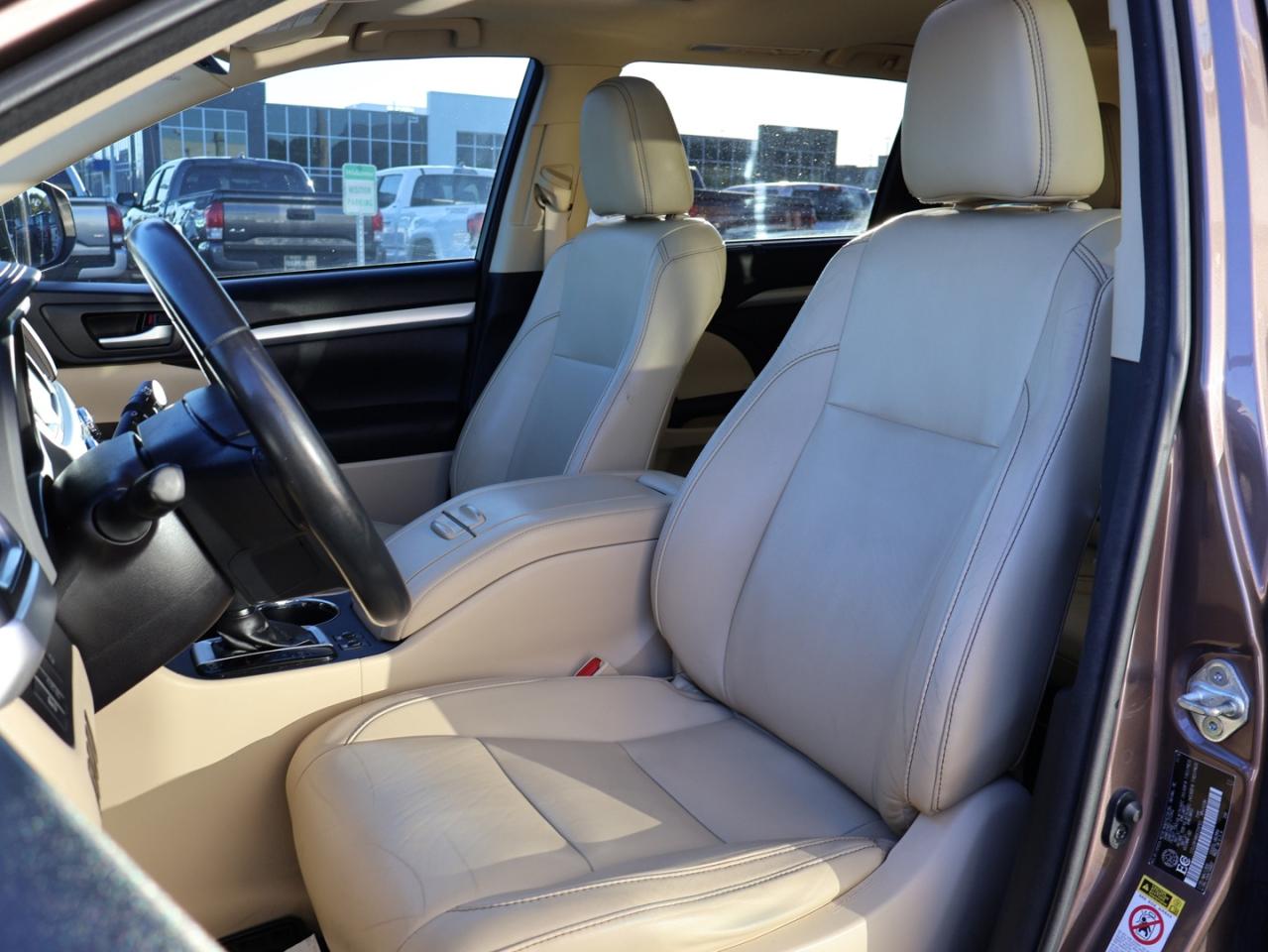 2017 Toyota Highlander XLE AWD CERTIFIED *1 OWNER*ACCIDENT FREE**7 SEATS* CAMERA NAV BLUETOOTH LEATHER HEATED SEATS SUNROOF CRUISE ALLOYS - Photo #14