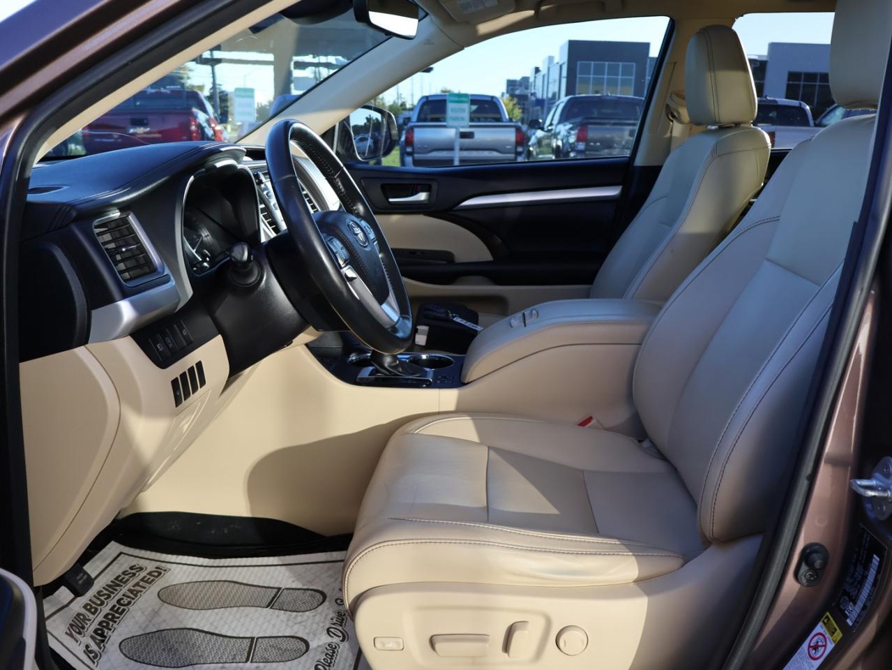 2017 Toyota Highlander XLE AWD CERTIFIED *1 OWNER*ACCIDENT FREE**7 SEATS* CAMERA NAV BLUETOOTH LEATHER HEATED SEATS SUNROOF CRUISE ALLOYS - Photo #15