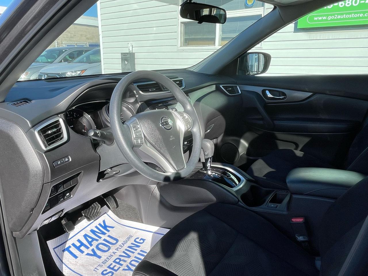 2015 Nissan Rogue SV - Photo #7