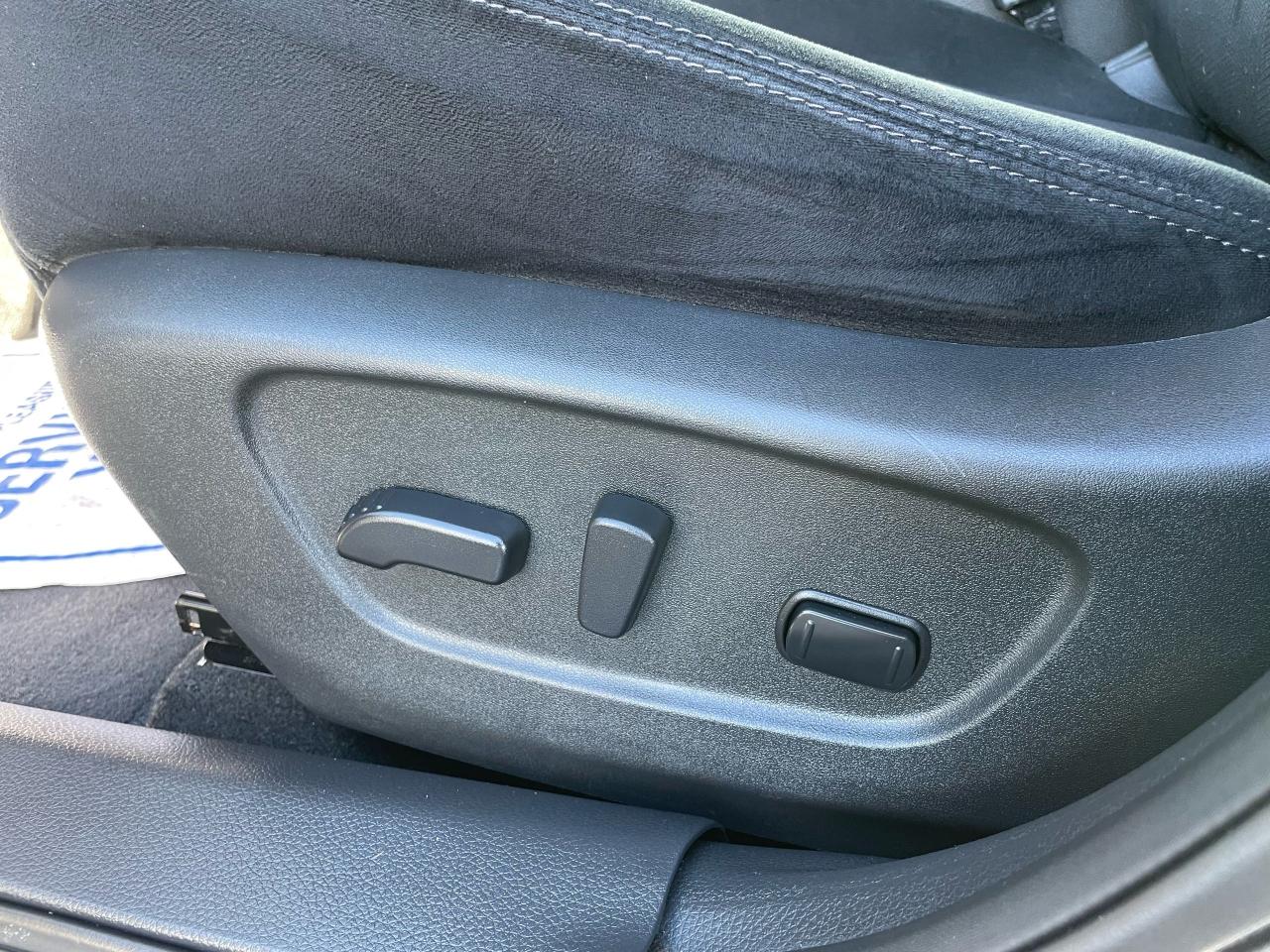 2015 Nissan Rogue SV - Photo #14
