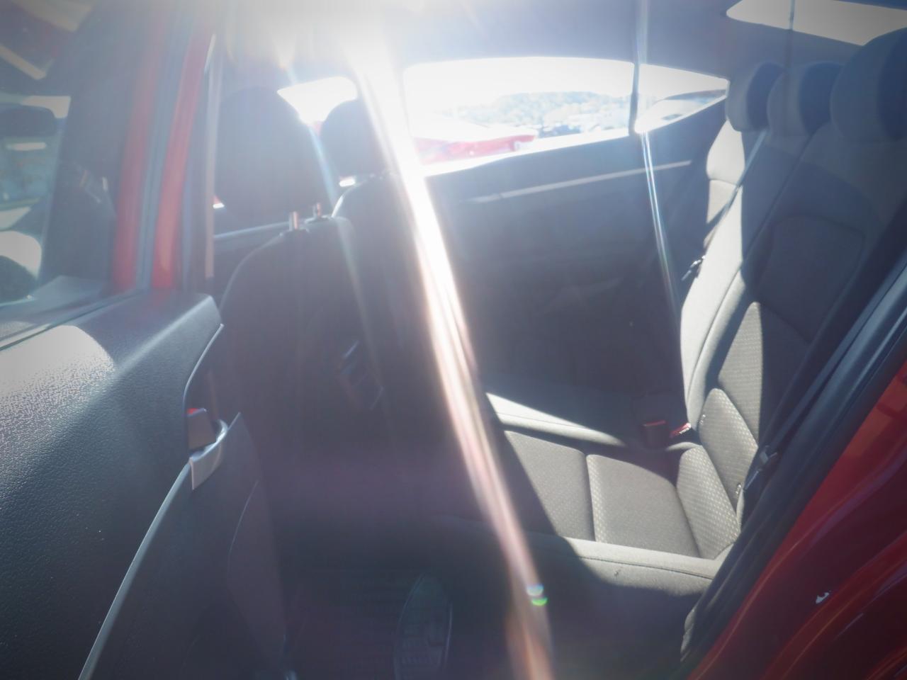 2020 Hyundai Elantra Essential - Photo #7