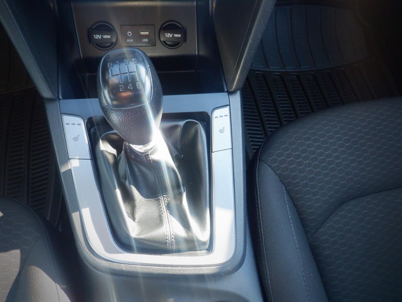2020 Hyundai Elantra Essential - Photo #6