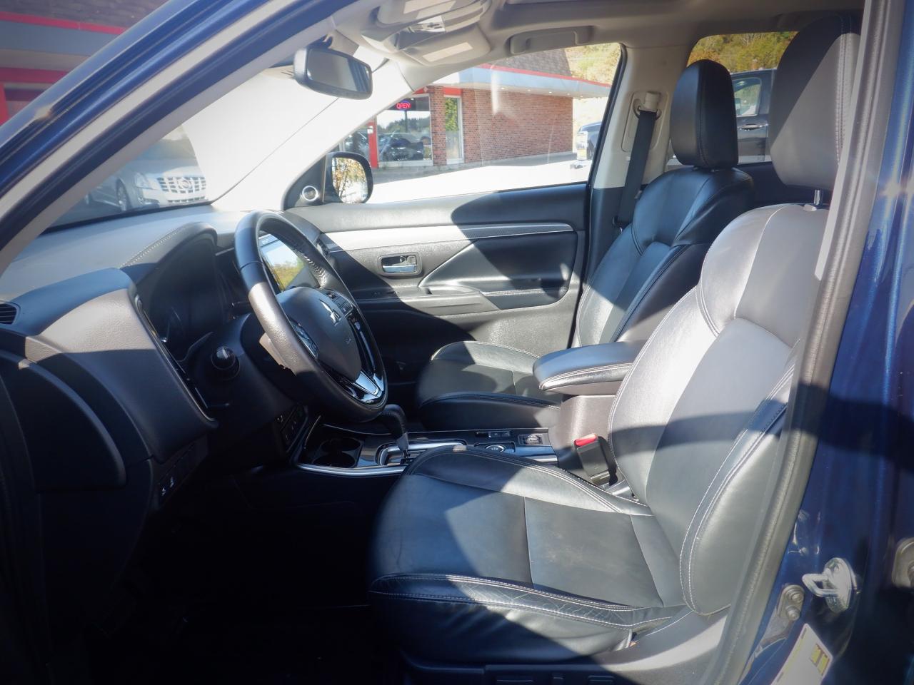 2020 Mitsubishi Outlander EX-L - Photo #3
